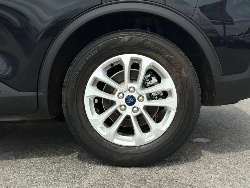 2020 Ford Escape SE