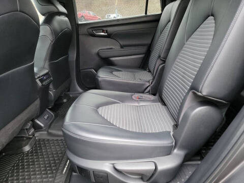 2023 Toyota Highlander XSE