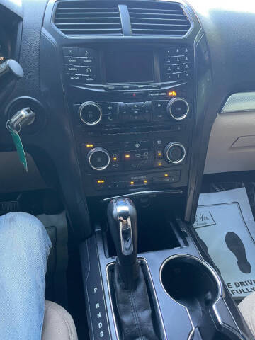 2017 Ford Explorer