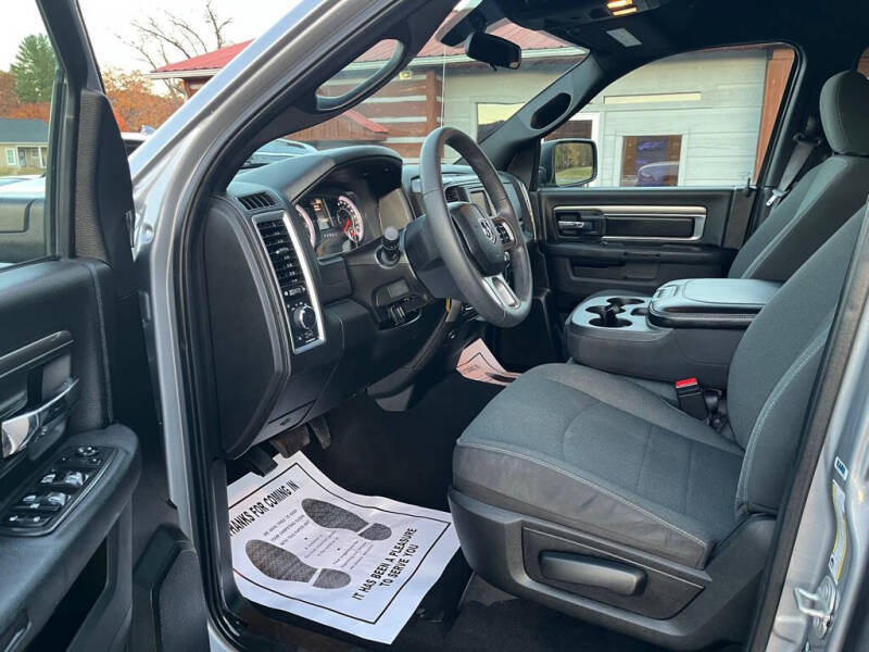 2024 RAM 1500 Classic SLT