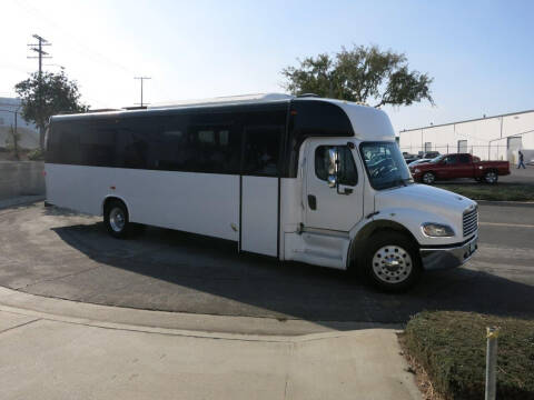 2014 Freightliner M2-106 RV Bus
