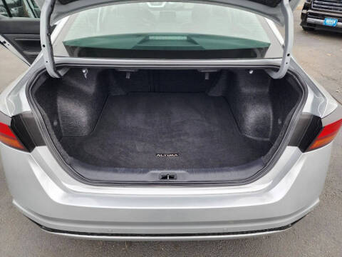 2024 Nissan Altima 2.5 SV