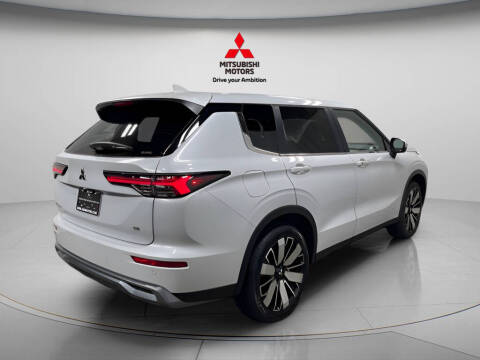 2026 Mitsubishi Outlander SE