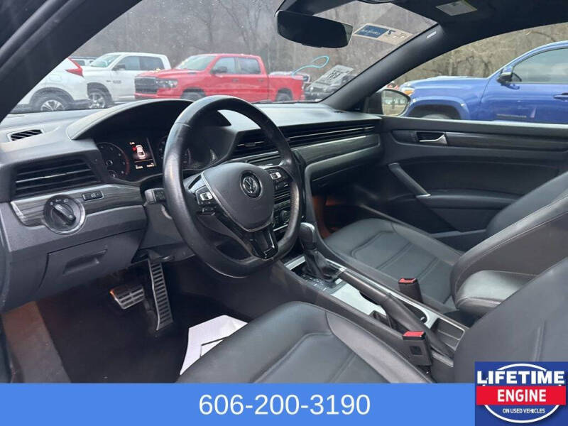 2021 Volkswagen Passat R-Line