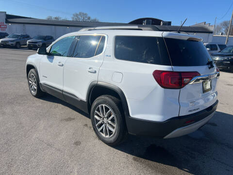 2017 GMC Acadia SLE-2