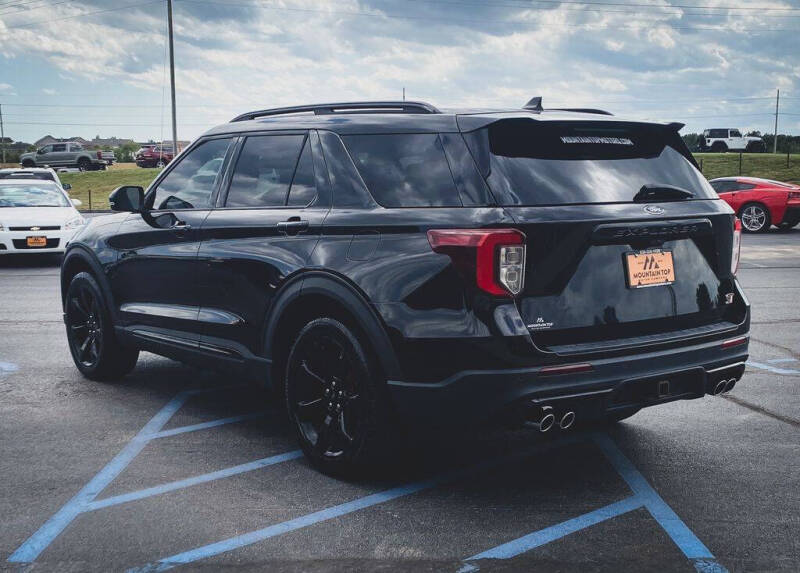 2021 Ford Explorer ST