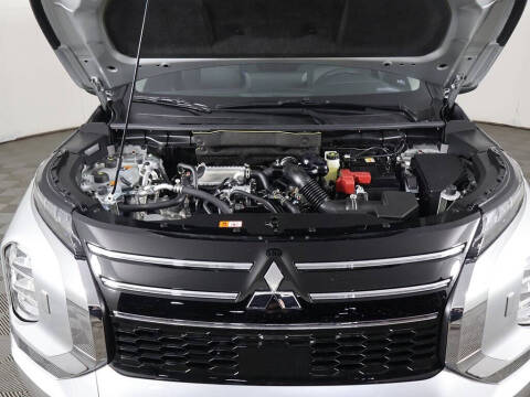 2026 Mitsubishi Outlander ES