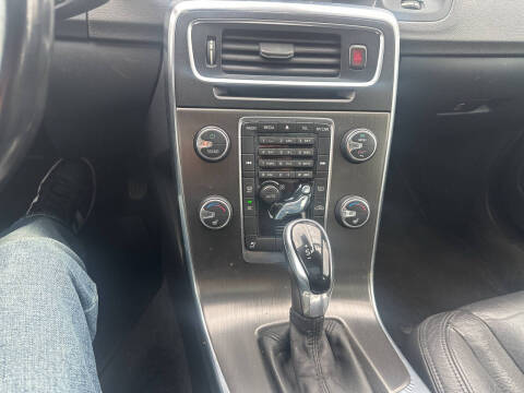 2014 Volvo S60 T5 Platinum