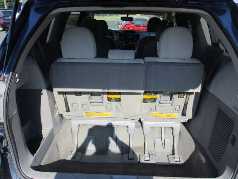 2014 Toyota Sienna LE 7-Passenger