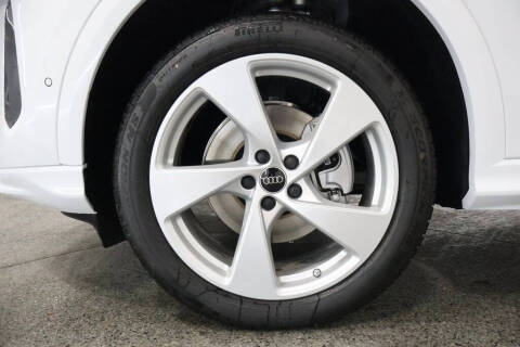 2025 Audi Q5 quattro Premium Plus TFSI