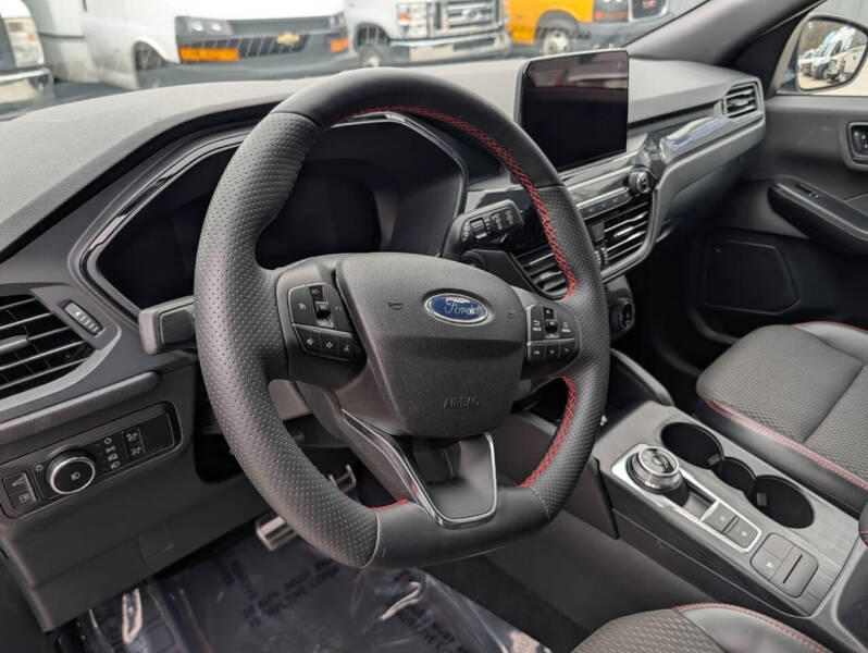 2023 Ford Escape Hybrid ST-Line Select