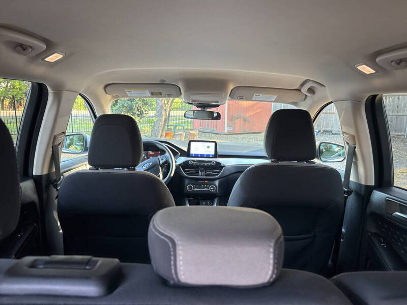 2020 Ford Escape SE