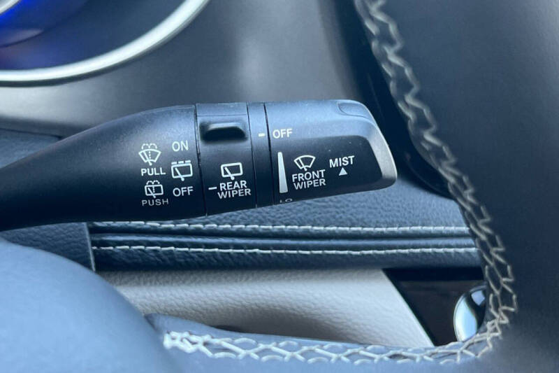 2024 Chrysler Pacifica Plug-In Hybrid Select