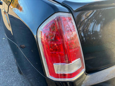 2014 Chrysler 300 SRT8