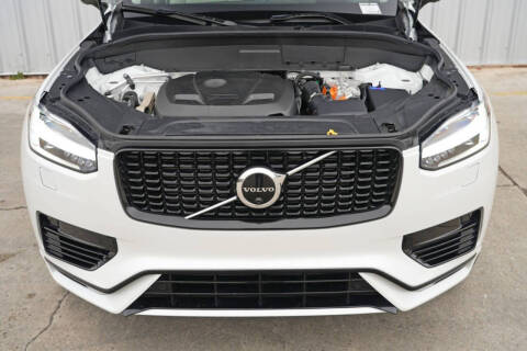 2023 Volvo XC90 Recharge T8 Ultimate Dark Theme