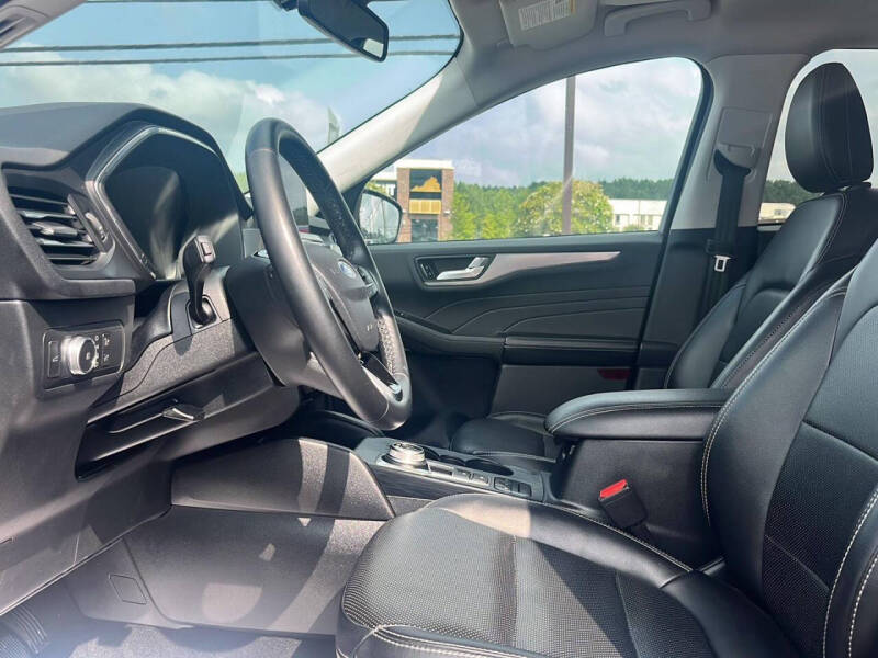 2022 Ford Escape Titanium