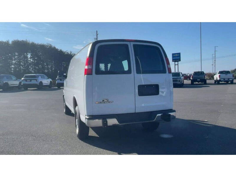 2023 Chevrolet Express 2500