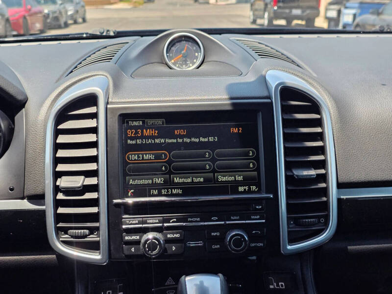 2016 Porsche Cayenne S
