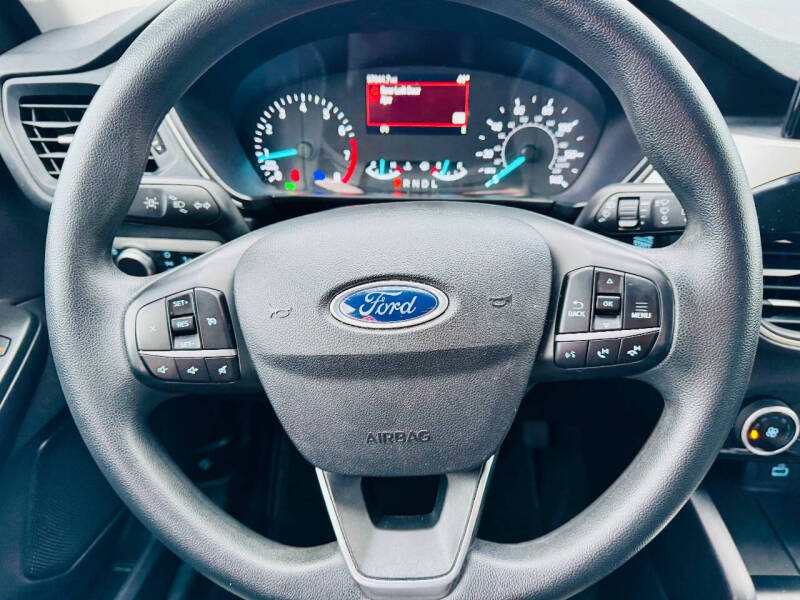 2022 Ford Escape SE photo 11