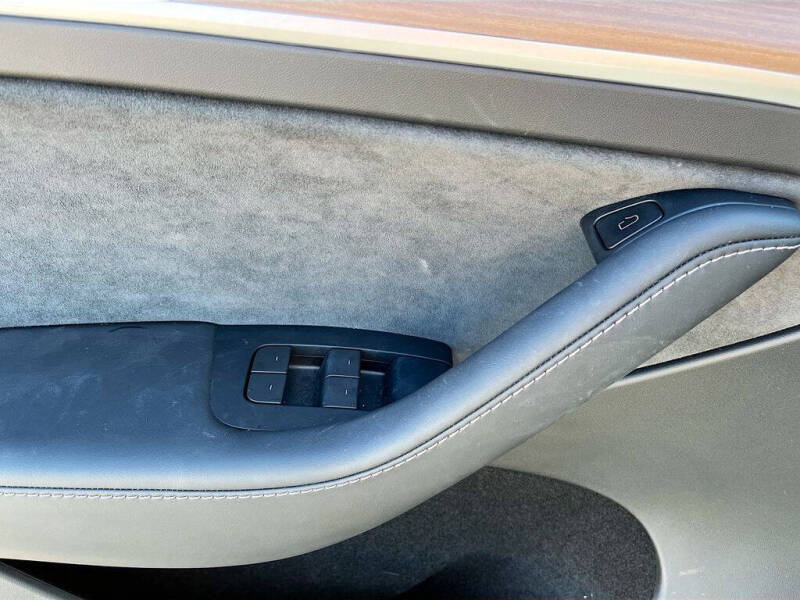 2024 Tesla Model Y Performance