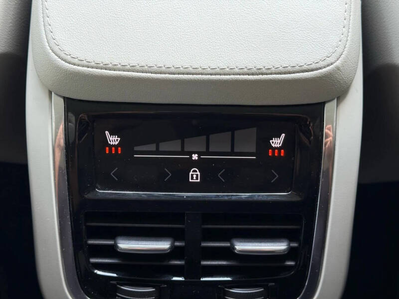 2022 Volvo XC90 T6 Inscription 7-Passenger