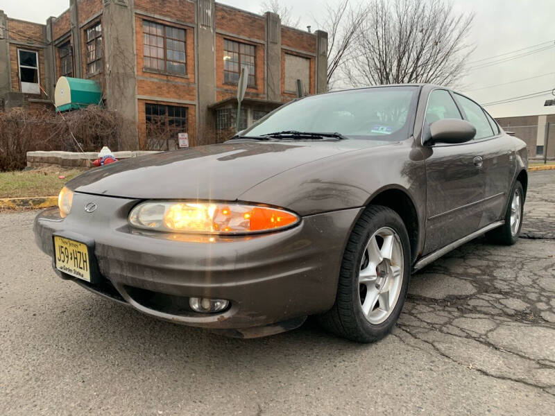 2001 Oldsmobile Alero for sale at International Auto Sales in Hasbrouck Heights NJ