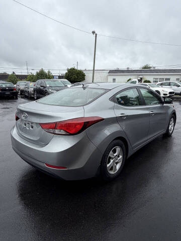 2014 Hyundai Elantra SE