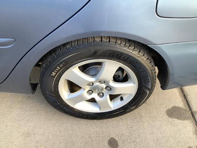 2004 Toyota Camry SE V6