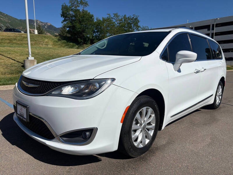 2019 Chrysler Pacifica Touring L