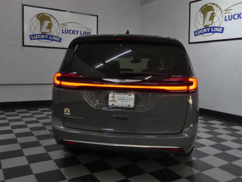 2023 Chrysler Pacifica Touring L