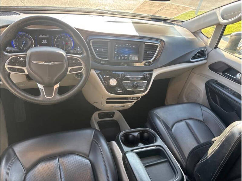 2021 Chrysler Voyager LXi