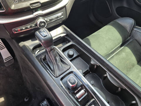 2019 Volvo XC60 T5 R-Design