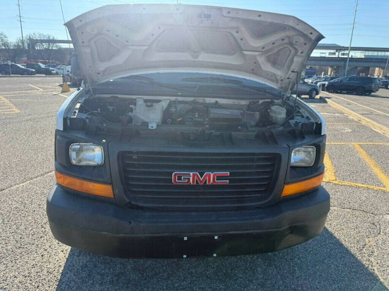 2017 GMC Savana 3500