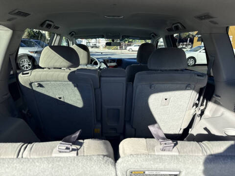 2011 Toyota Highlander SE