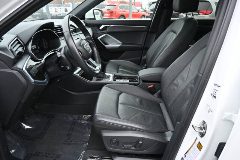 2021 Audi Q3 quattro Premium 40 TFSI