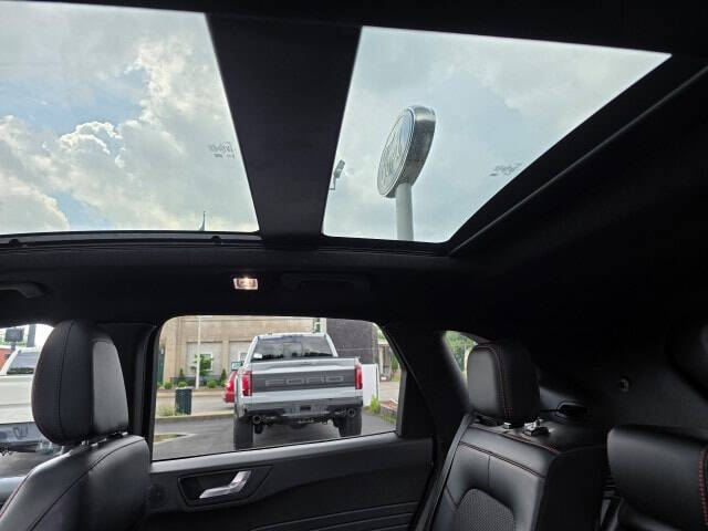 2023 Ford Escape ST-Line Select