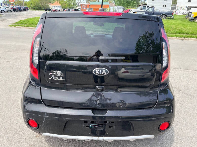 2017 Kia Soul +