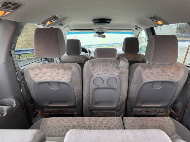2009 Toyota Sienna CE 8-Passenger