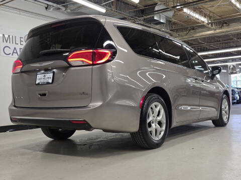 2017 Chrysler Pacifica Touring Plus