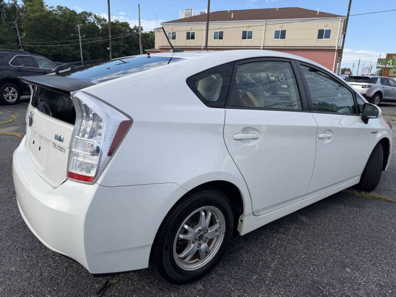 2011 Toyota Prius Two