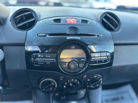 2013 Mazda MAZDA2 Touring