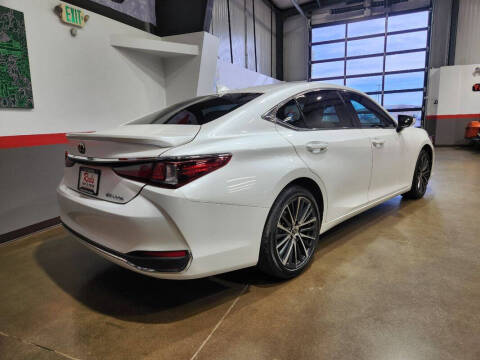 2023 Lexus ES 300h