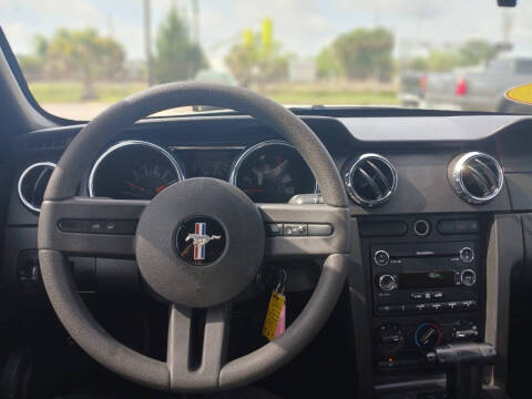 2008 Ford Mustang V6 Deluxe