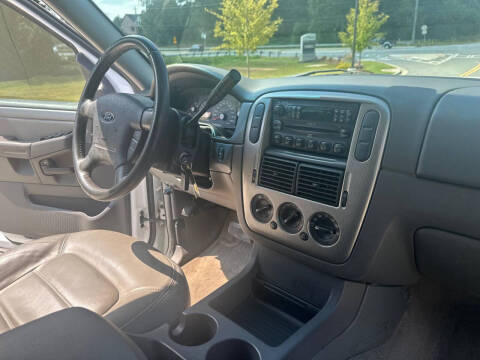 2004 Ford Explorer XLT