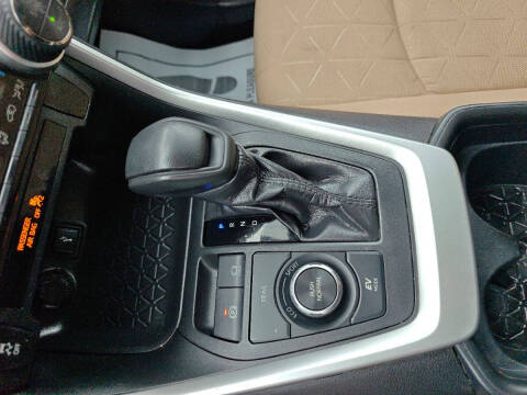 2020 Toyota RAV4 Hybrid XLE