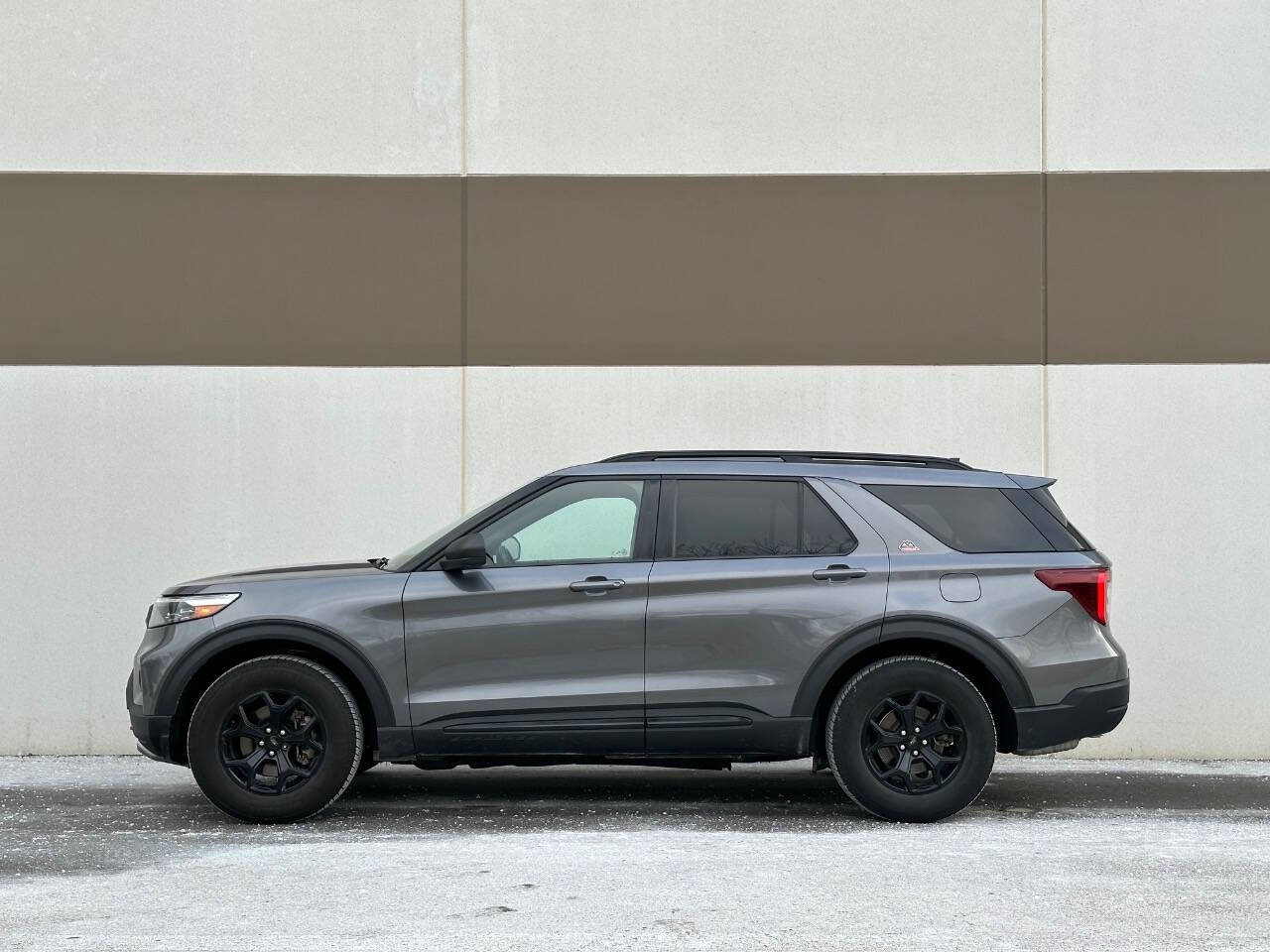 2022 Ford Explorer for sale at Phoenix Motor Co in Romulus, MI