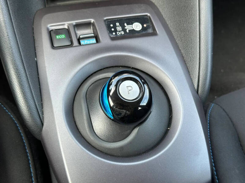 2023 Nissan LEAF S