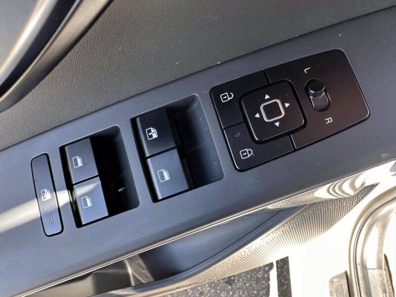 2023 Kia Niro EX