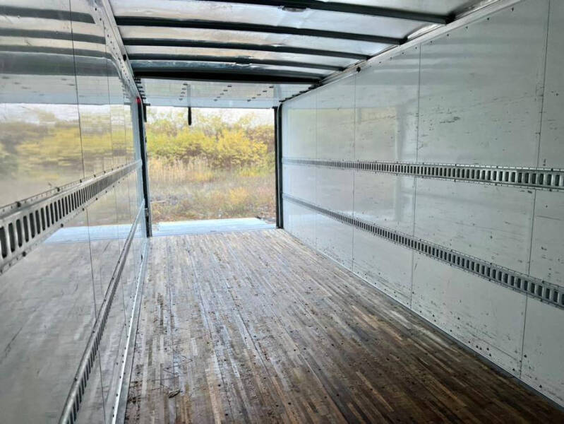 2020 Freightliner M2 106