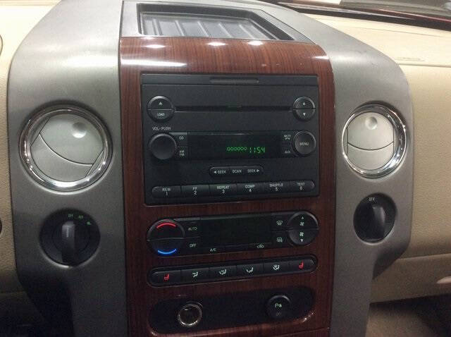 2005 Ford F-150 Lariat